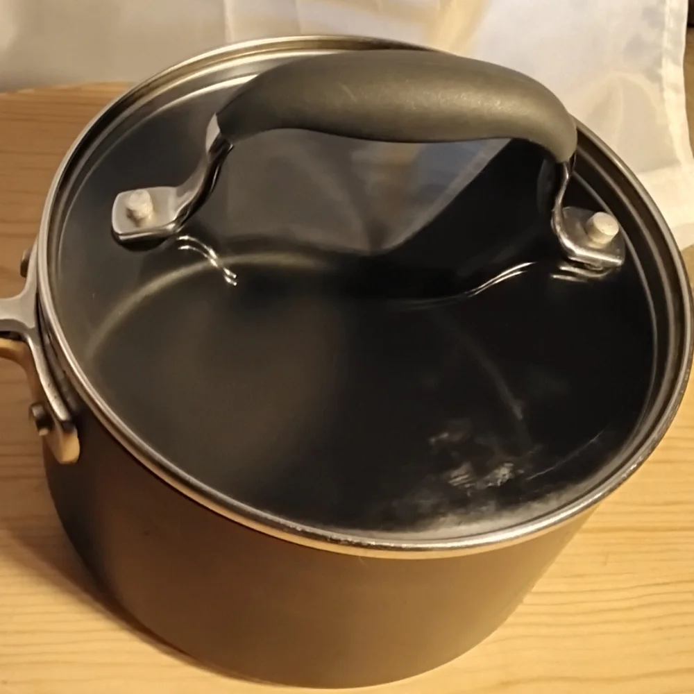 Anolon Advanced Hard-Anodized Nonstick 3-Quart Covered Saucepan/Sauteuse (AA08)